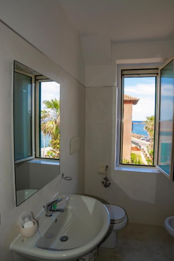 B&B Del Porto 보사마리나 외부 사진